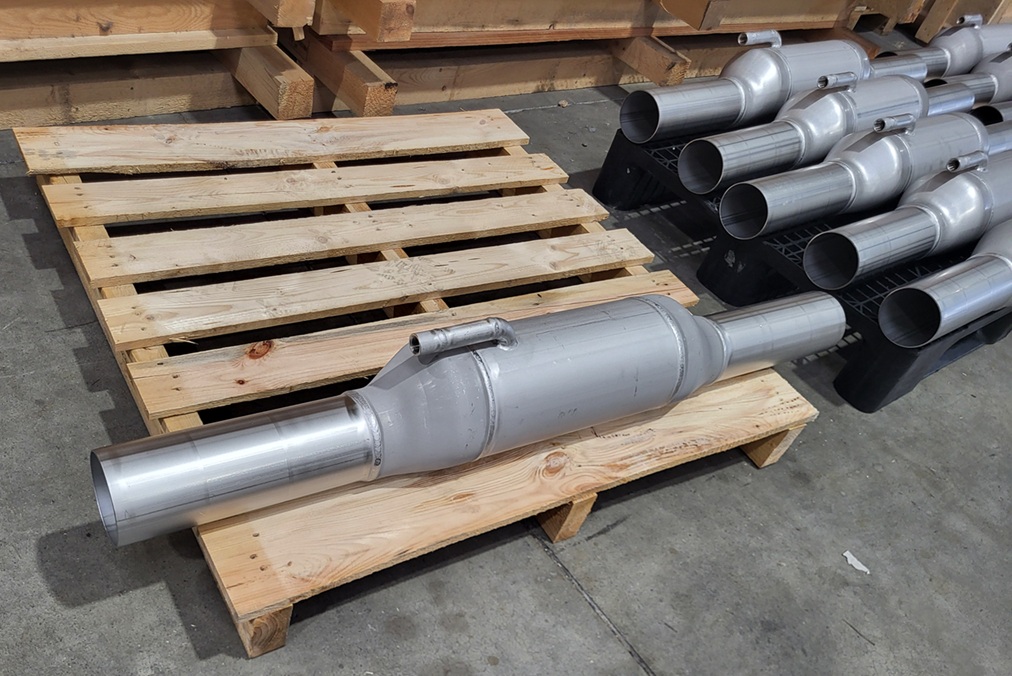 Pufferspeicher, Speicher, Sonderbau, Tank, Boiler, Kufttopf, Entlüfter, Stadtwerke, Energieversorger, Kombispeicher, Heizung, prehalle, kessel, stahl, edelstahl, kälte, klima, beschichtet, isolierung, heizungsbau, fertigung, landwirtschaft, industrie, kamin, ofen, bhkw